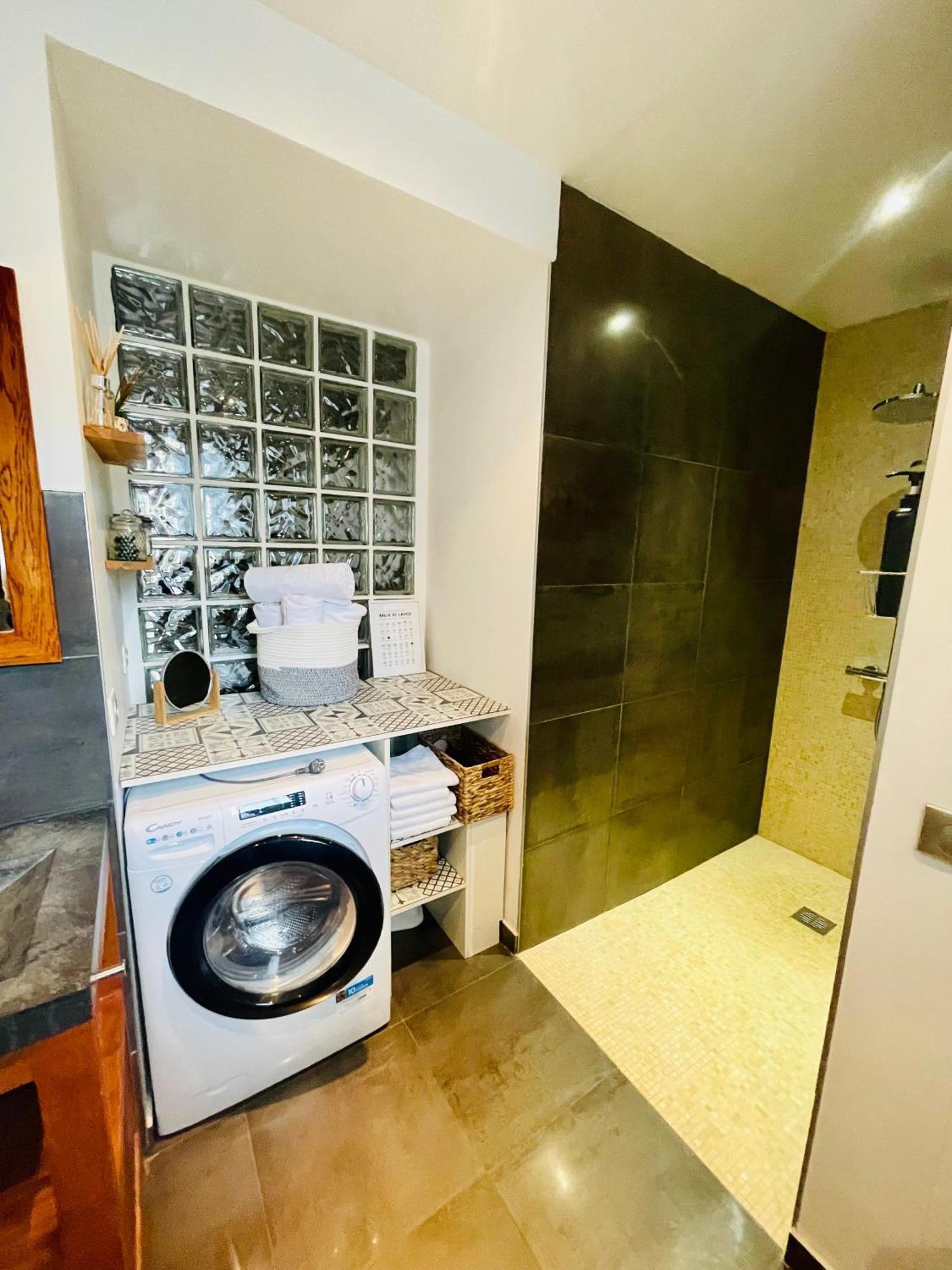 Maison Gabriel - Logement Charmant Au Coeur De La Cite Medievale - T3 75M2 Albertville Eksteriør billede
